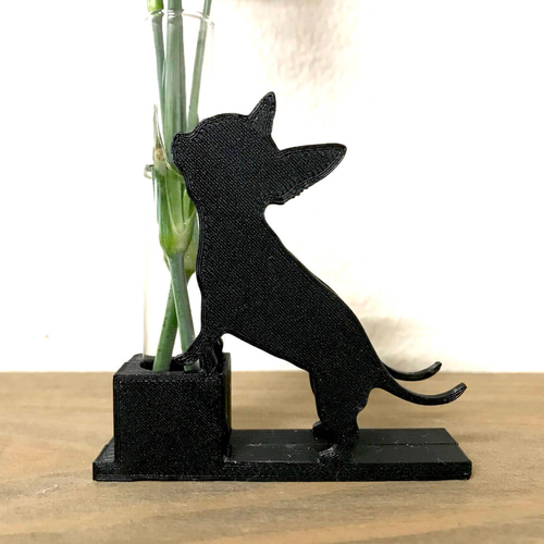 花とじゃれる犬（チワワ）の一輪挿し ガラス瓶 リードディフューザー