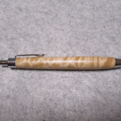 栃(トチ) キルト杢 キヌカオイル仕上げ 木軸ボールペン(シャープ