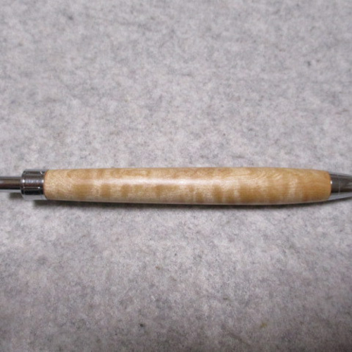 栃(トチ) キルト杢 キヌカオイル仕上げ 木軸ボールペン(シャープ