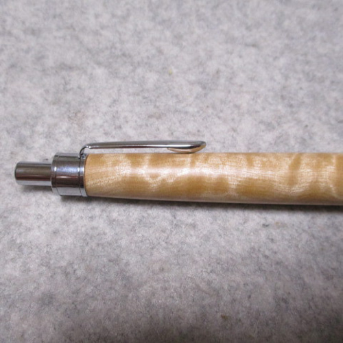 栃(トチ) キルト杢 キヌカオイル仕上げ 木軸ボールペン(シャープ