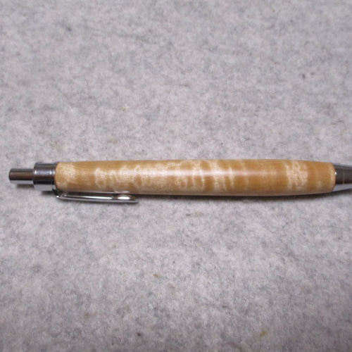 栃(トチ) キルト杢 キヌカオイル仕上げ 木軸ボールペン(シャープ