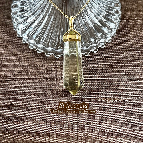 14kgf☆希少☆リビアングラス☆ダブルポイント35.5×11mm☆一粒