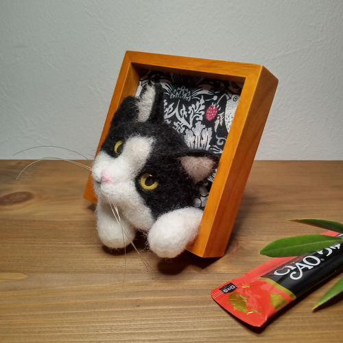 ほっこり♡猫の見える窓】ハチワレ猫ver.【羊毛フェルト】【猫