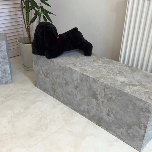 【造作費120万・コンクリート調大型ベンチ】 問合せ人気品！【造作費120万・コンクリート調大型ベンチ】