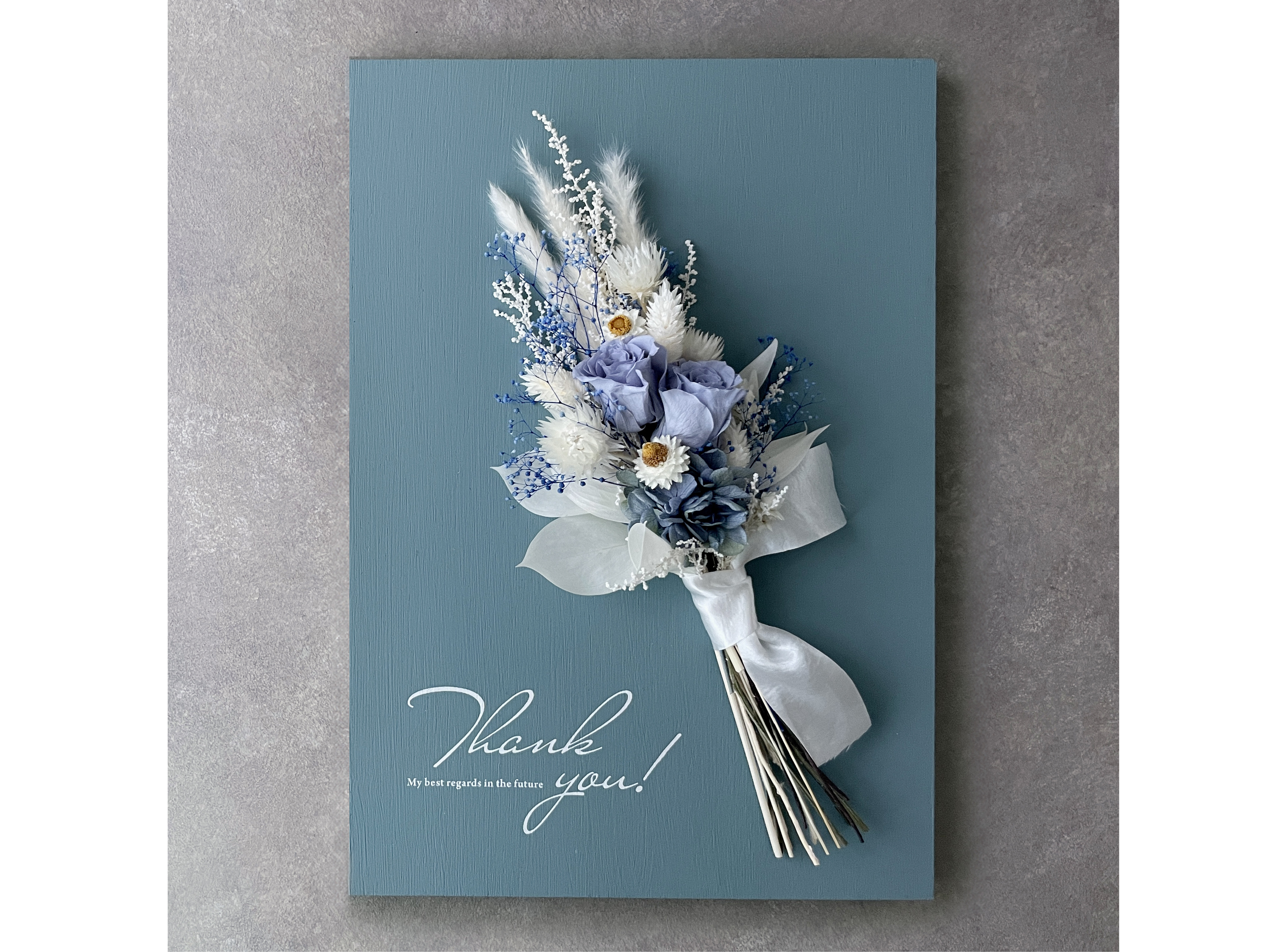 子育て感謝状「木製パネルとドライフラワーブーケ セット <ダスティブルーローズ-ホワイト>」両親贈呈品・結婚祝いなど 7,700円