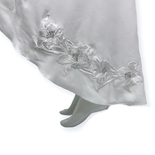 伝統工芸 横振り刺繍 大判刺繍花 ドレーピングダブルスリーブ ドレス
