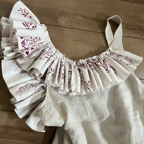 ハンドメイド　作家様　リネンワンピース 手作りハンドメイド手縫い編みリネンワンピース ワンピース 夢を