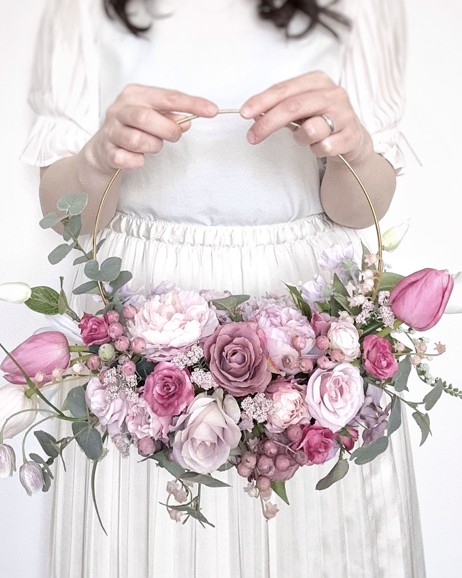 チューリップとローズのリバーシブルフープブーケ