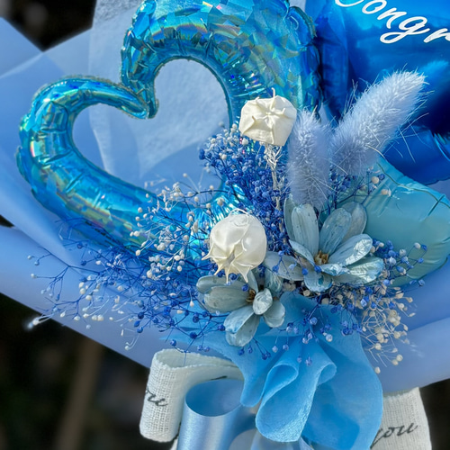 フラワーバルーンブーケ ブルー｜卒業・発表会・お祝いに