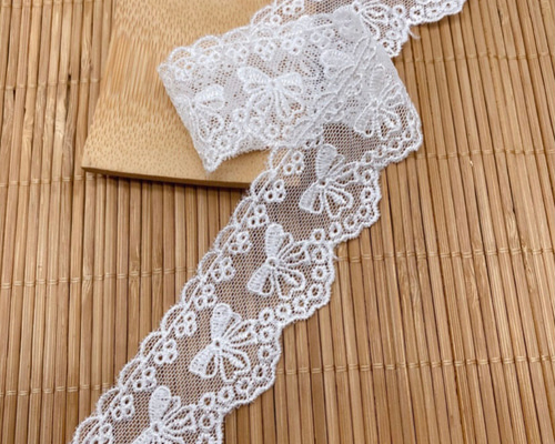 A0745 チュールレース 光沢感花柄刺繍 リボン 素材 3m