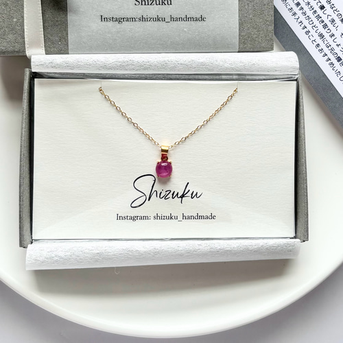 【Ruby】宝石質ルビーの一粒ネックレストップ 宝石質AAAルビー すっきり綺麗なドロップシェイプネックレス 一