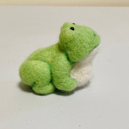 羊毛フェルト カエル 羊毛フェルト kanken 通販 17839342｜Creema