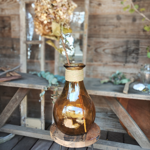 ≪100％リサイクルガラス≫ レトロ感溢れるオシャレなフラワーベース