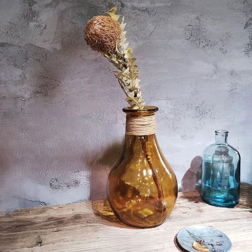 ≪100％リサイクルガラス≫ レトロ感溢れるオシャレなフラワーベース