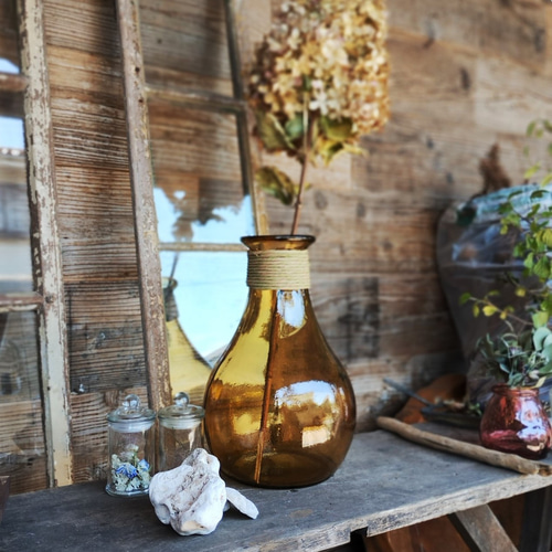 ≪100％リサイクルガラス≫ レトロ感溢れるオシャレなフラワーベース