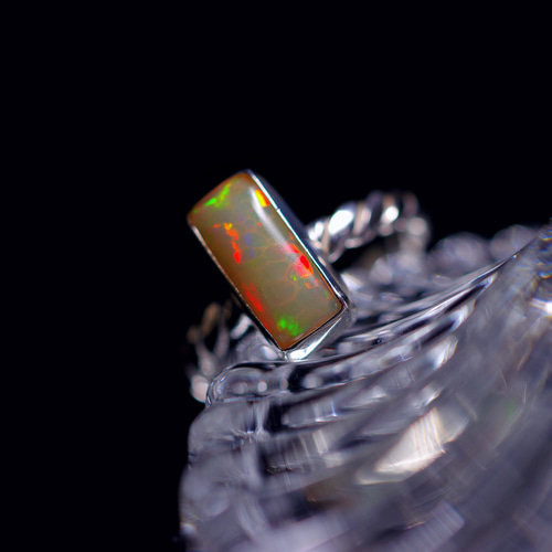 NEW ☆ 新作 ☆『Opal』☆の世界でひとつの天然石リング 