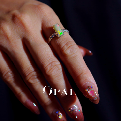 NEW ☆ 新作 ☆『Opal』☆の世界でひとつの天然石リング 