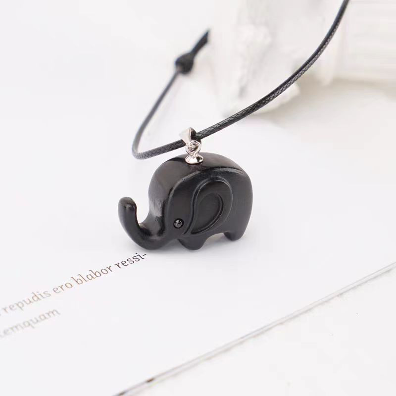 ハンドメイド 木のネックレス ペンダント 紫檀 象 手作り 木アート 誕生日 周年 記念日 男性女性 ギフト