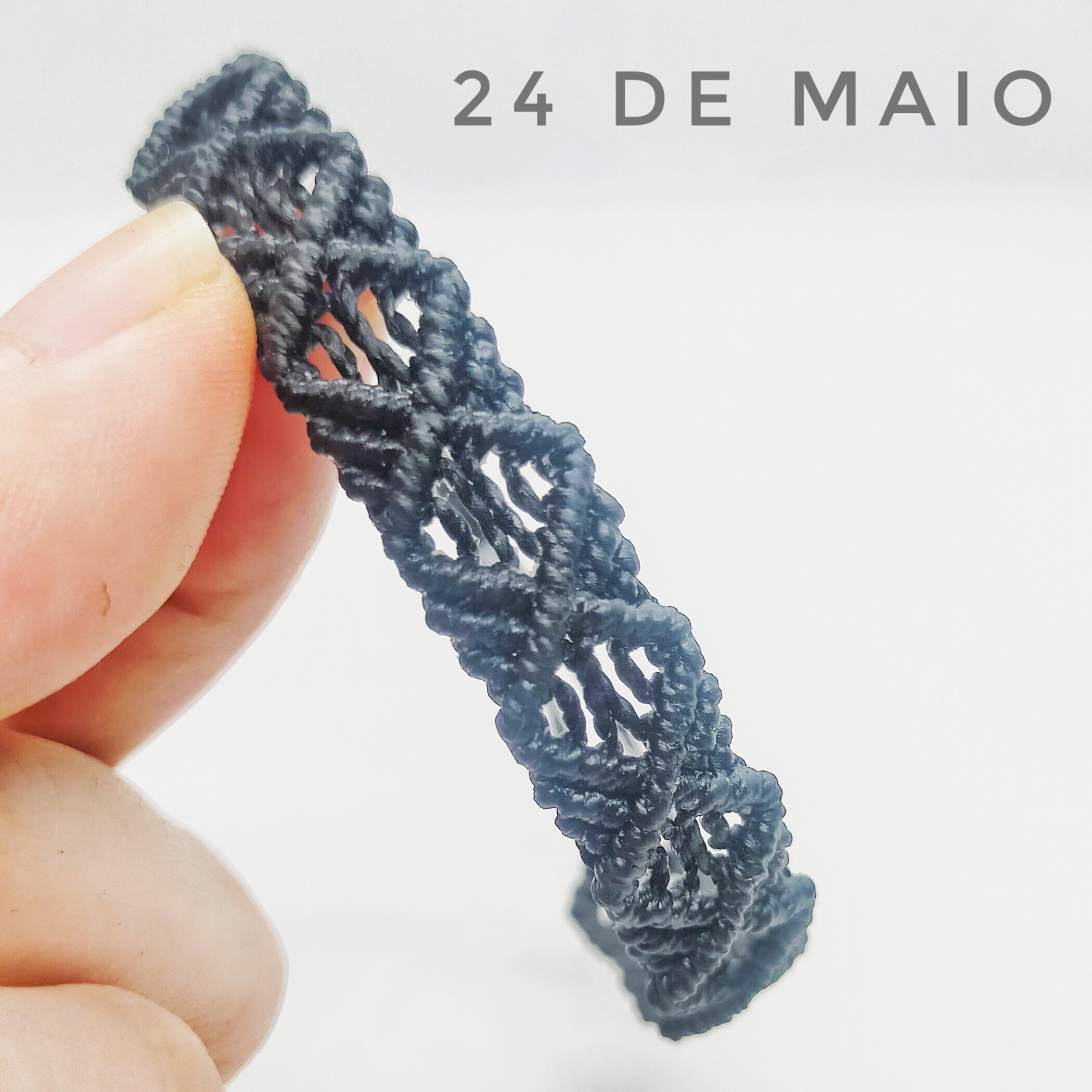 No.26マクラメレースブレスレット 渋め系カラー