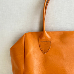 秋の差し色。本革 パラシュートバッグ／オレンジ｜ミリタリールーツ×くったりレザーの相棒 4枚目の画像