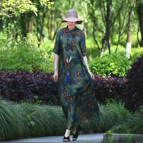 孔雀の羽模様が幻想的☆チャイナボタン付きAラインワンピース  