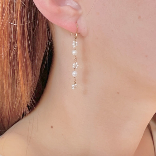 44. 花たまご 淡水パール ／ ピアス イヤリング ピアス（フック