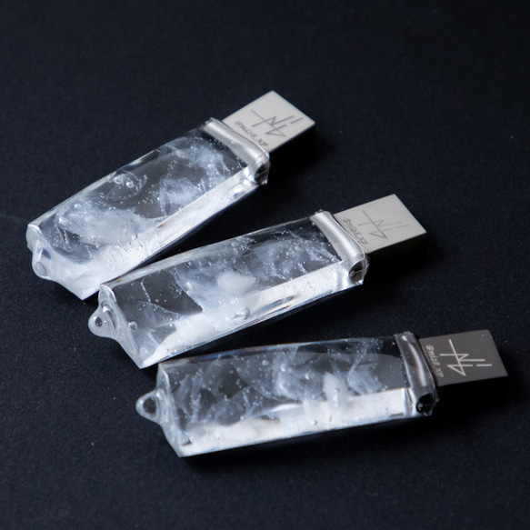 滴る氷の透明USBメモリ【Melty-ice Drops】(32,64GB) 13枚目の画像