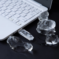 滴る氷の透明USBメモリ【Melty-ice Drops】(32,64GB) 8枚目の画像