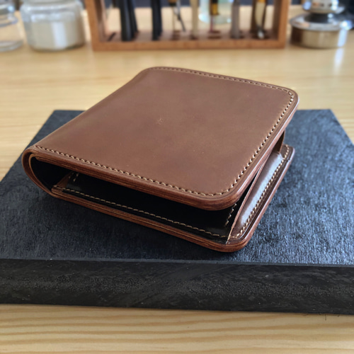 2つ折り財布　コードバン　ハンドメイド　￼ 完成品Horweenシェルコードバン二つ折り財布 総手縫 フルコード