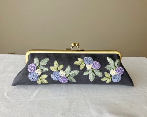 受注製作＊花の手毬刺繍（紫陽花）がま口ペンケース（グレー）Lサイズ