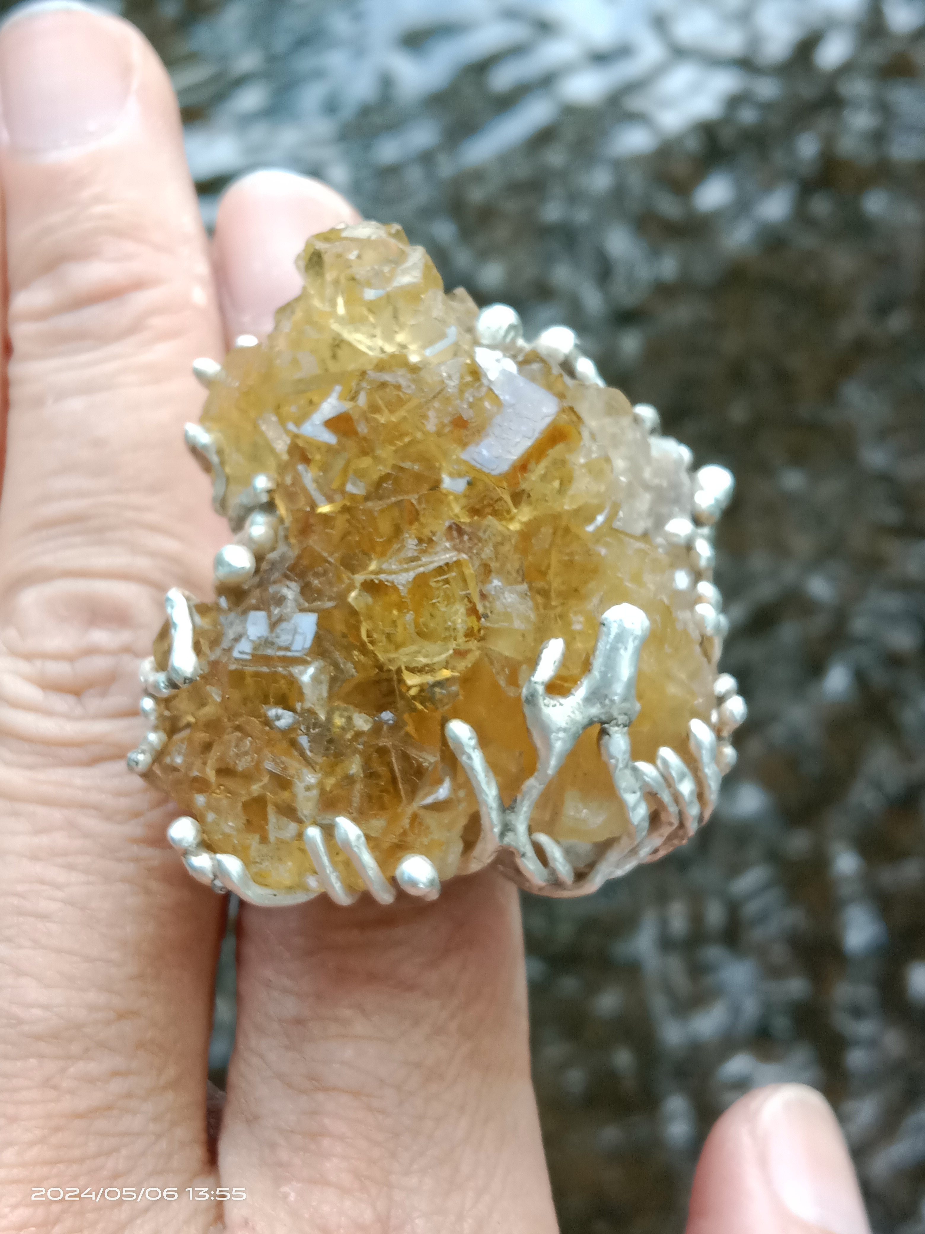 蛍石鉱物ハンドメイドシルバーリング～「呉」～ 蛍石鉱物シルバーリング