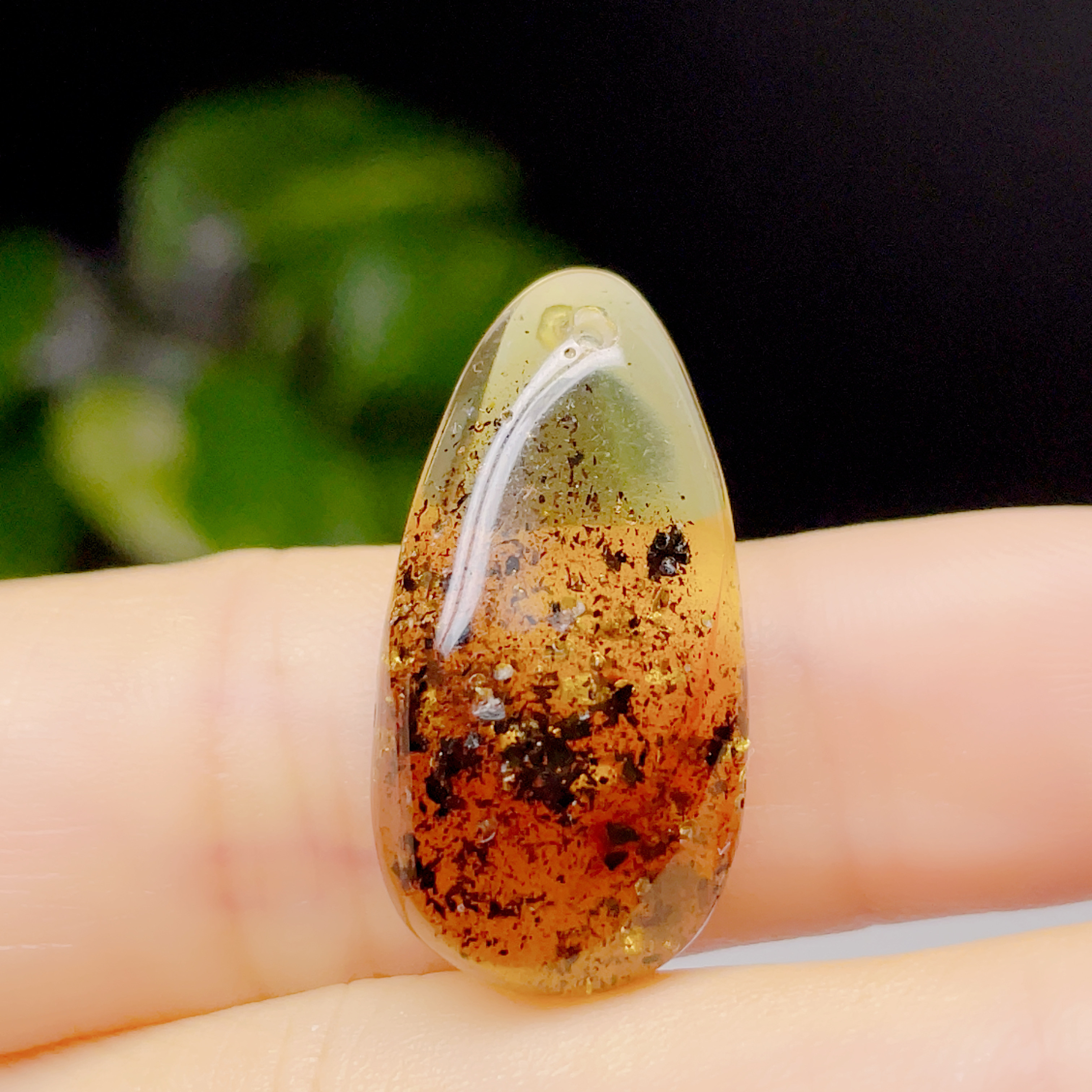 天然琥珀　アンバー　ペンダントトップ　ペンダント【超美品】  68