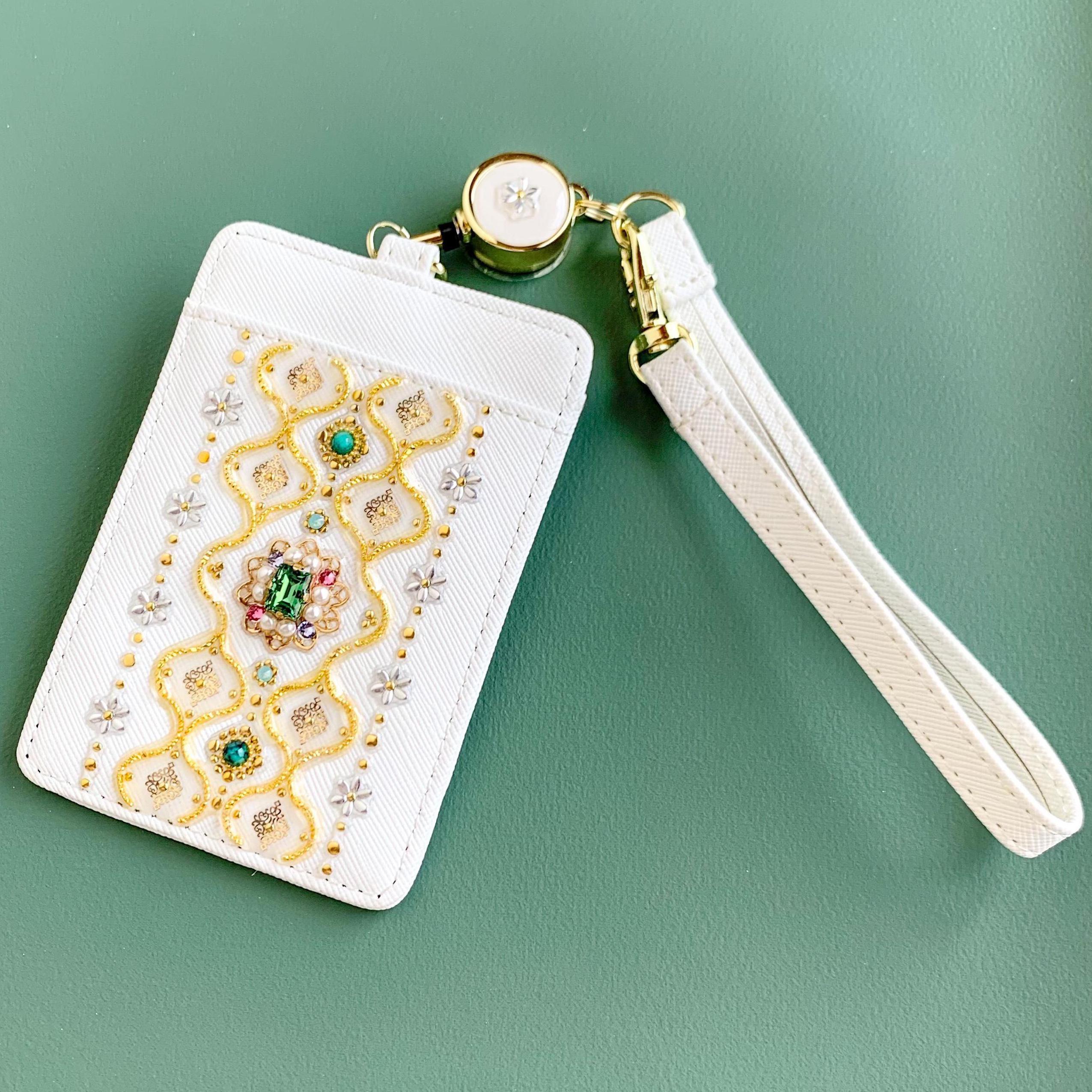 【定期入れ/ICカードケース】アラベスクグリーン リール付きパスケース