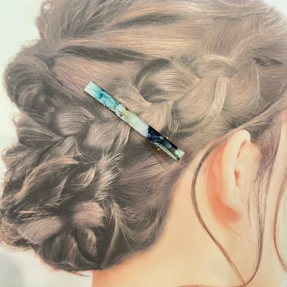 【1点もの】アルコールインクアートのヘアクリップ　【縦76mm×8mm】 2枚目の画像
