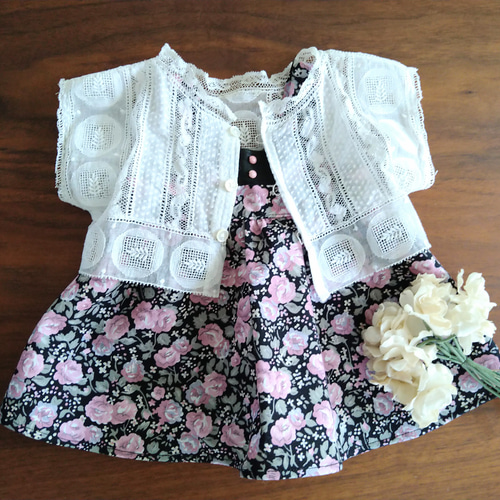 着せ替え服2点セット】フランスヴィンテージファブリック 黒地に薔薇柄 