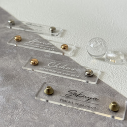 金具付き【ファーストアートタグ】ネームプレート 筆記体　クリア アクリル アートタグ　ファーストアート　透明 夏 3枚目の画像