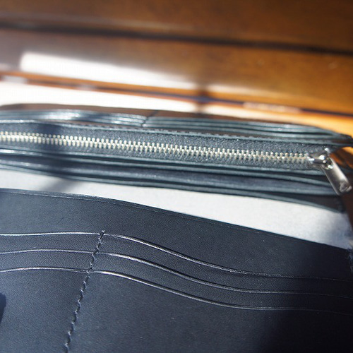 セール 【送料無料】ルガトショルダーのロングウォレット【ライト