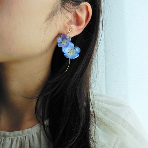 七色の雫煌めく✴︎そよ風ネモフィラ〜ピアス・イヤリング ネックレス