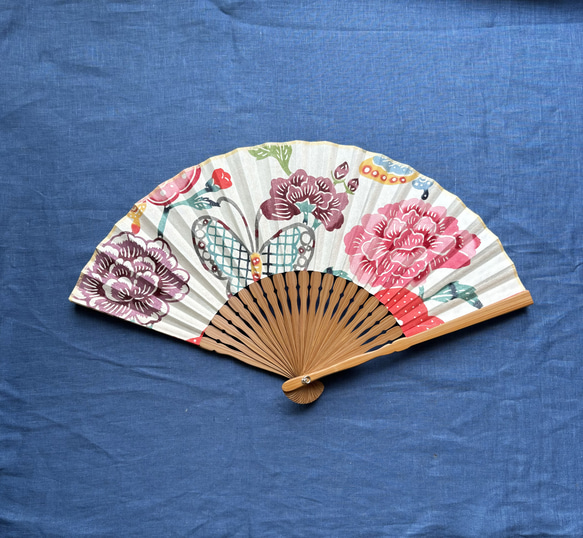 美術品 扇子 赤い衣装の人物 書道付き