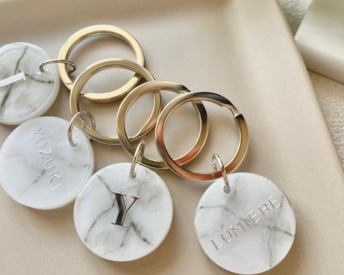 ⭐️あいき⭐️ページ　名入れチャーム　レジンキーホルダー 名入れ/文字入れ無料】うるつや丸チャーム レジンキーホルダー