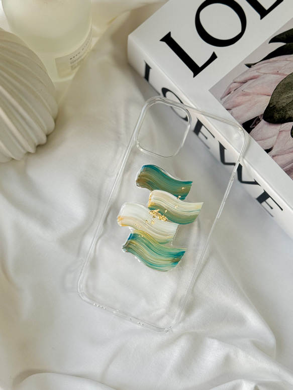 【waveline】blue × beige  ニュアンス スマホケース【iphone/アクリル絵の具】 3枚目の画像