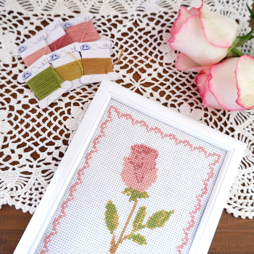 クロスステッチ図案』 一輪の薔薇 アンティークローズ キット