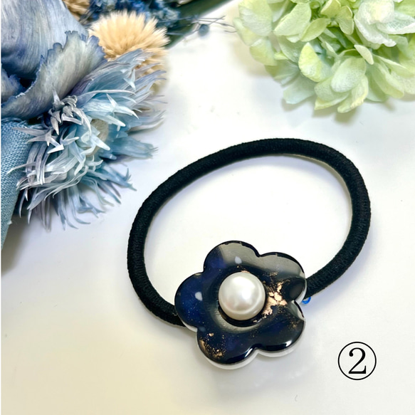 【1点1点もの】アルコールインクアート　花のヘアゴム 3枚目の画像