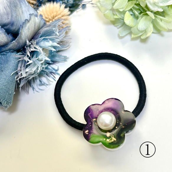 【1点1点もの】アルコールインクアート　花のヘアゴム 2枚目の画像