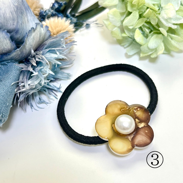 【1点1点もの】アルコールインクアート　花のヘアゴム 4枚目の画像