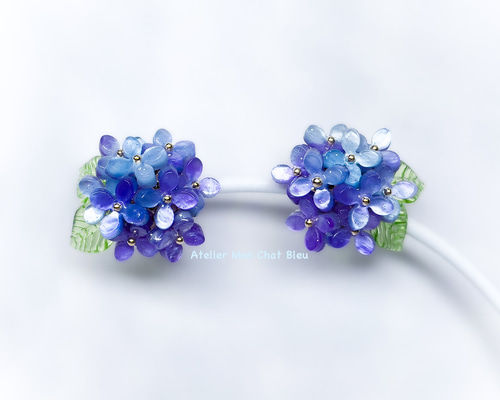紫陽花のピアス バイオレット×ブルー ピアス（スタッド・一粒