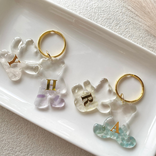 名入れ/文字入れ無料】くまさんの天然石チャーム レジン