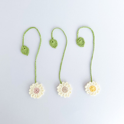 まんまるフラワーのブックマーカー しおり 手編み レース糸 しおり