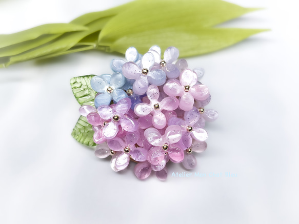紫陽花のブローチ ピンク×ブルー ブローチ AtelierMonChatBleu