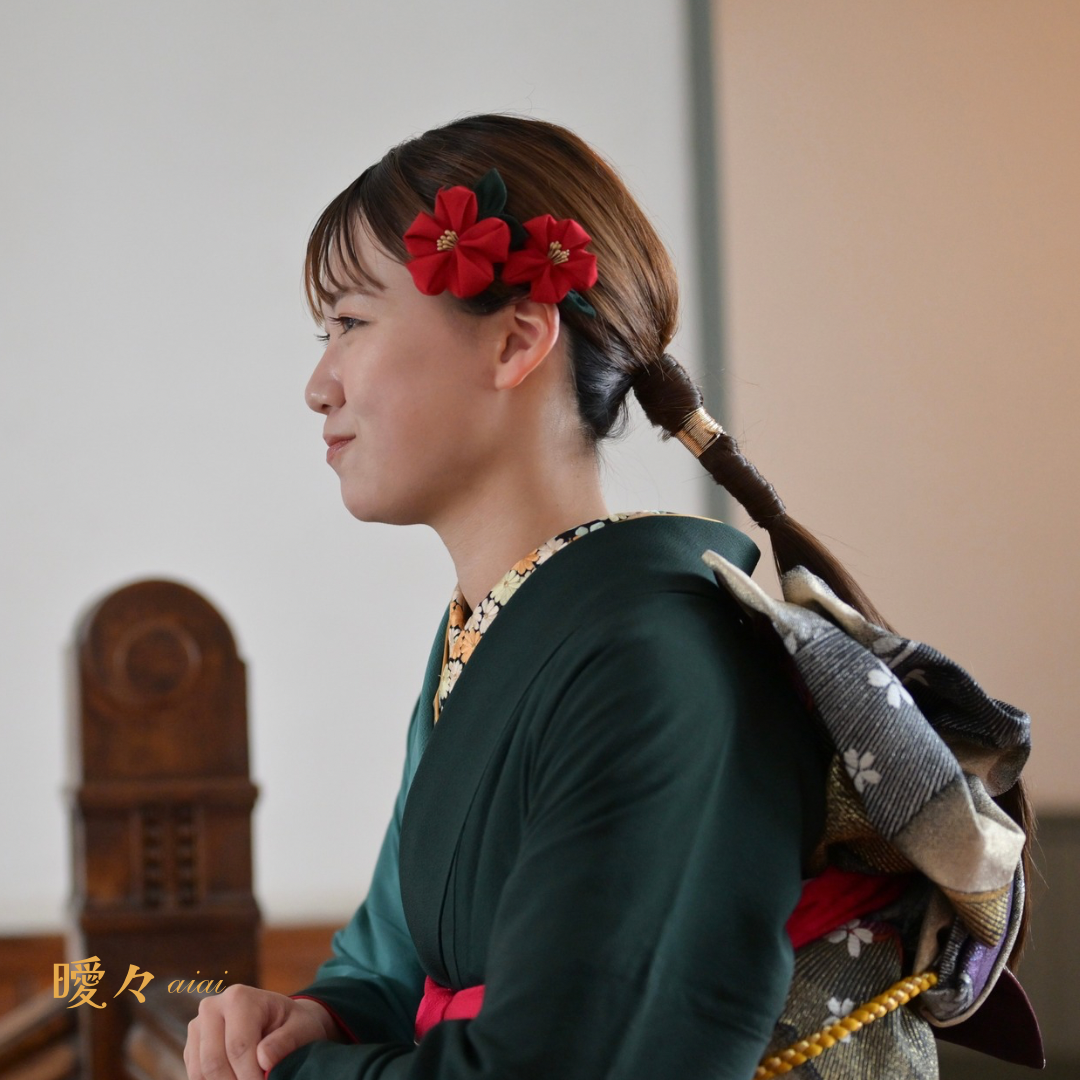 【Tsubaki】和装髪飾り　つまみ細工髪飾り　打掛　和装　着物　成人式　卒業式　結婚式　和装結婚式　白　ゴールド